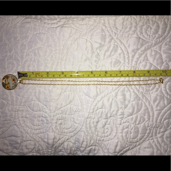 🌻 Sweet Sunflower LOVE Necklace 🌻 - Picture 4 of 7